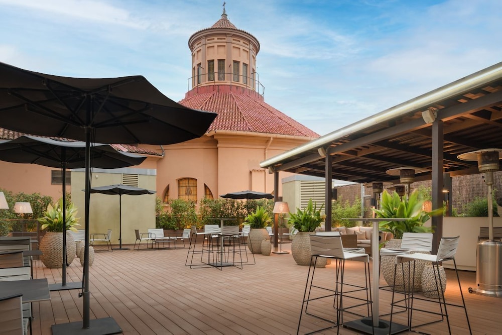 SH Colon Valencia Hotel 46/50