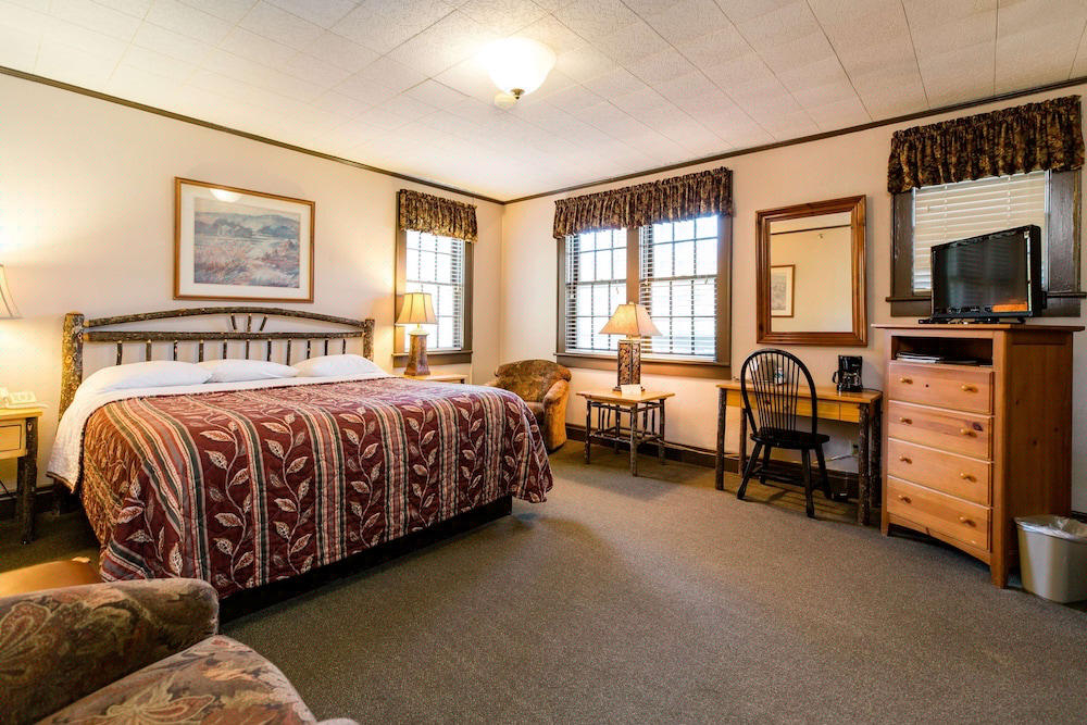Waynesville Inn and Golf Club, Tapestry Collection by Hilton 19/72