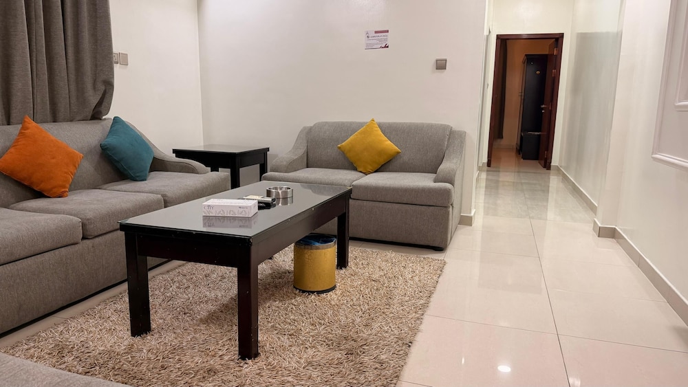 عروس الفيصلية للوحدات السكنية المفروشة(Aros Alfaisaliah Furnished Units) 52/73