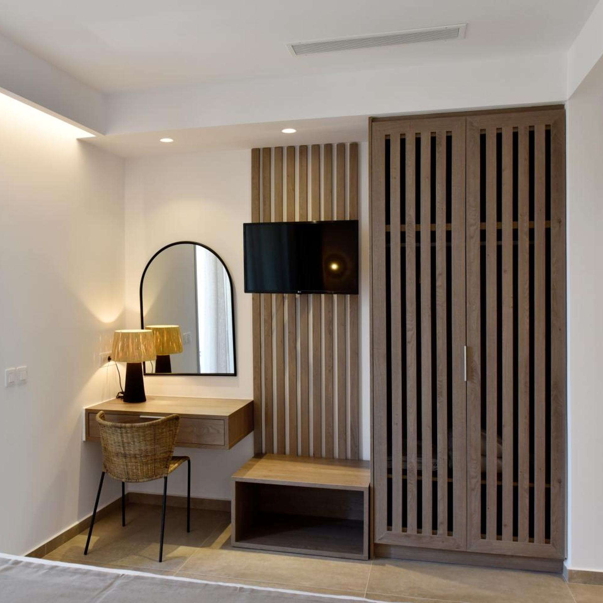 Anais Milos Suites 48/60