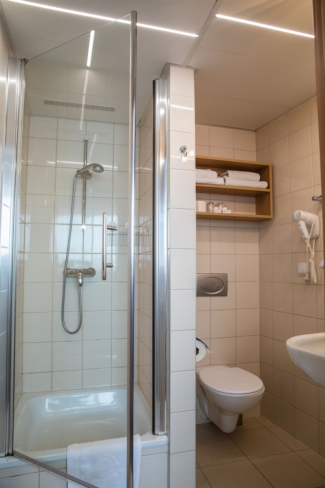 POD WAWELEM HOTEL 9/41