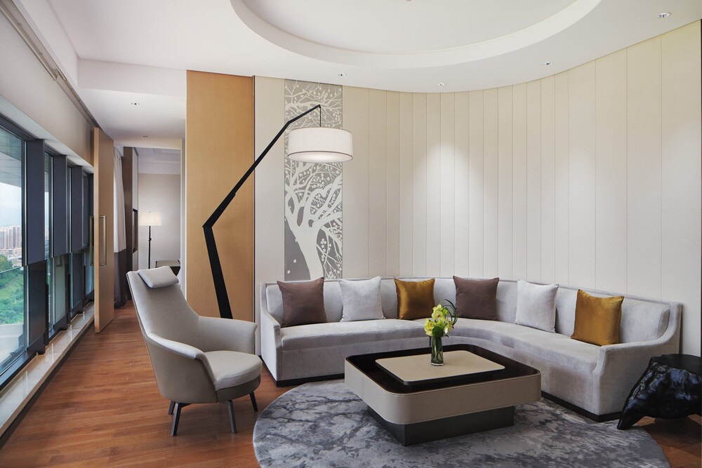 Sheraton Yunfu Xinxing Hotel 30/55