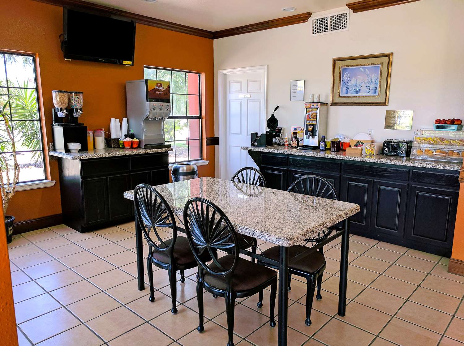 Americas Best Value Inn Brownsville 28/35