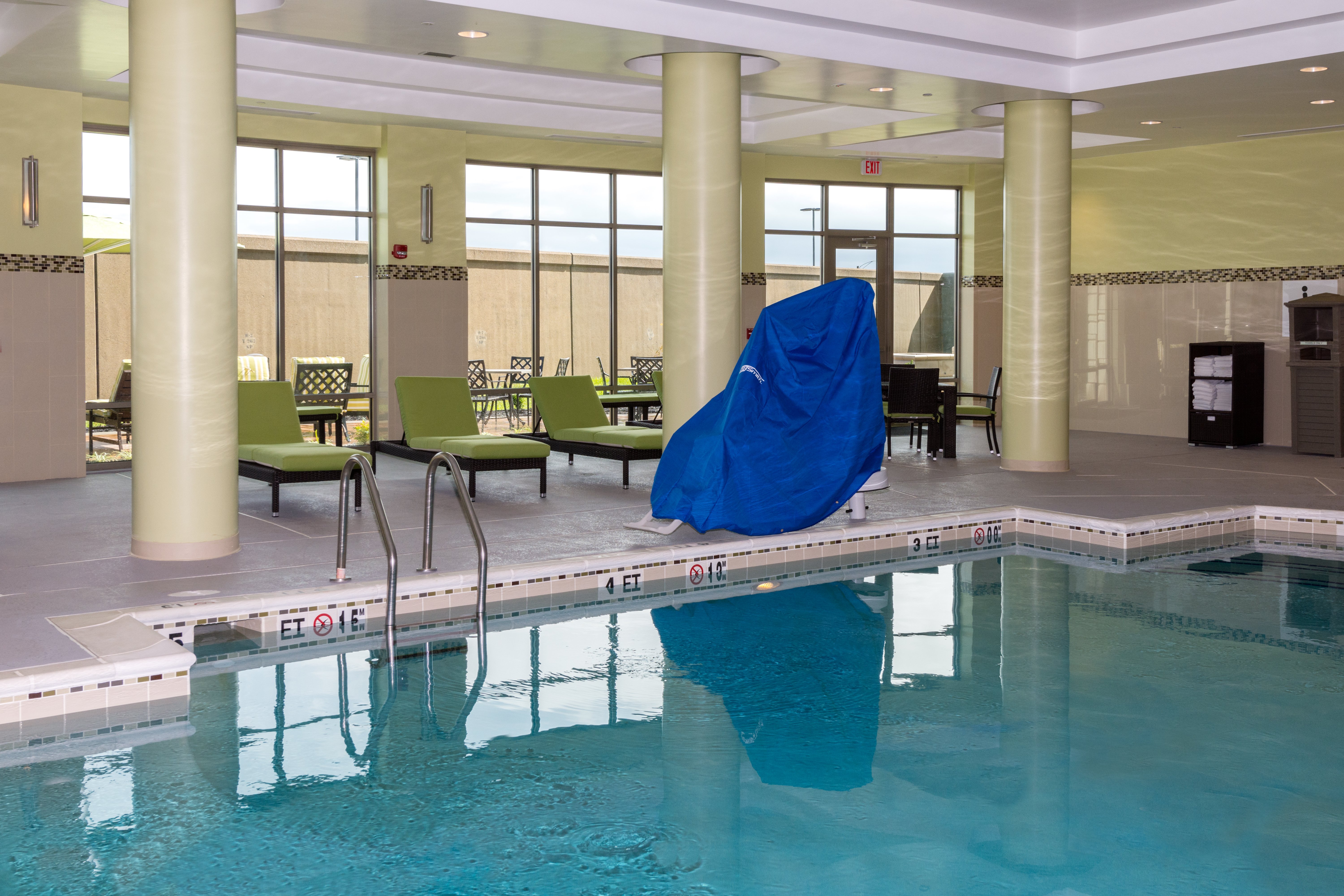 HOLIDAY INN LEXINGTON - HAMBURG 20/39