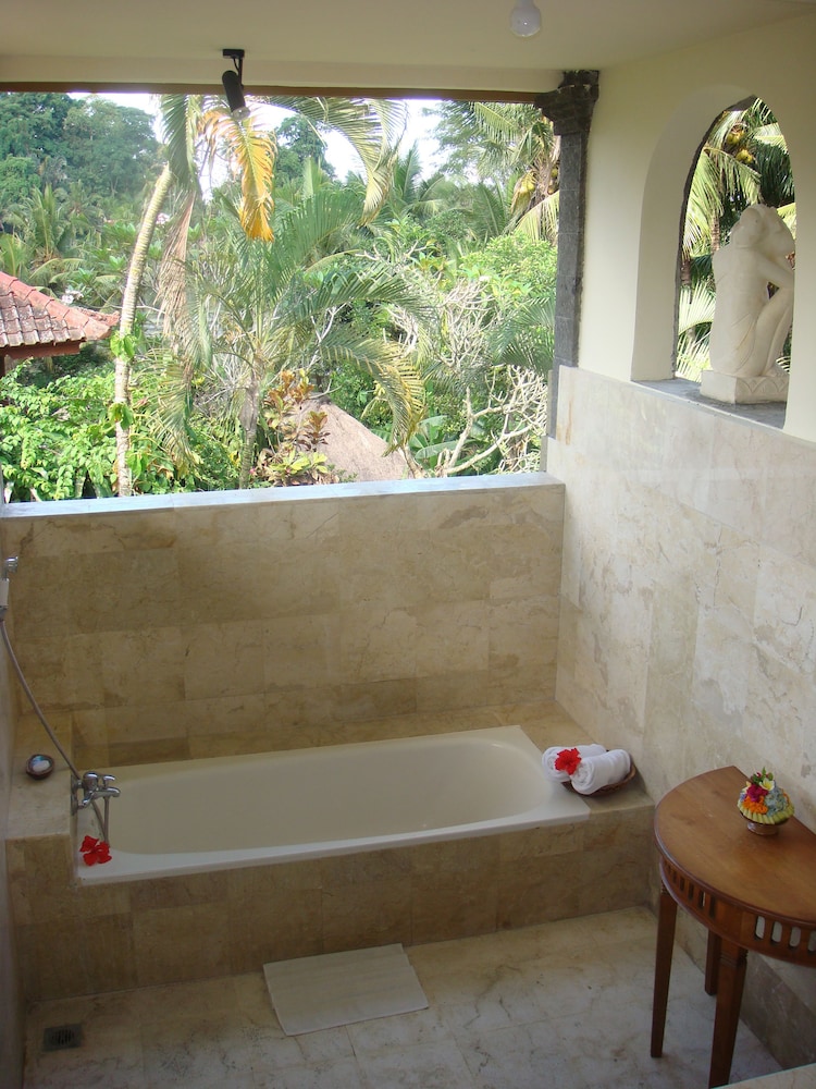 Kebun Indah 10/72