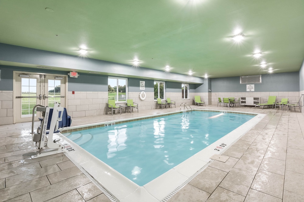 Holiday Inn Express Hotel Suites Jasper 1/49