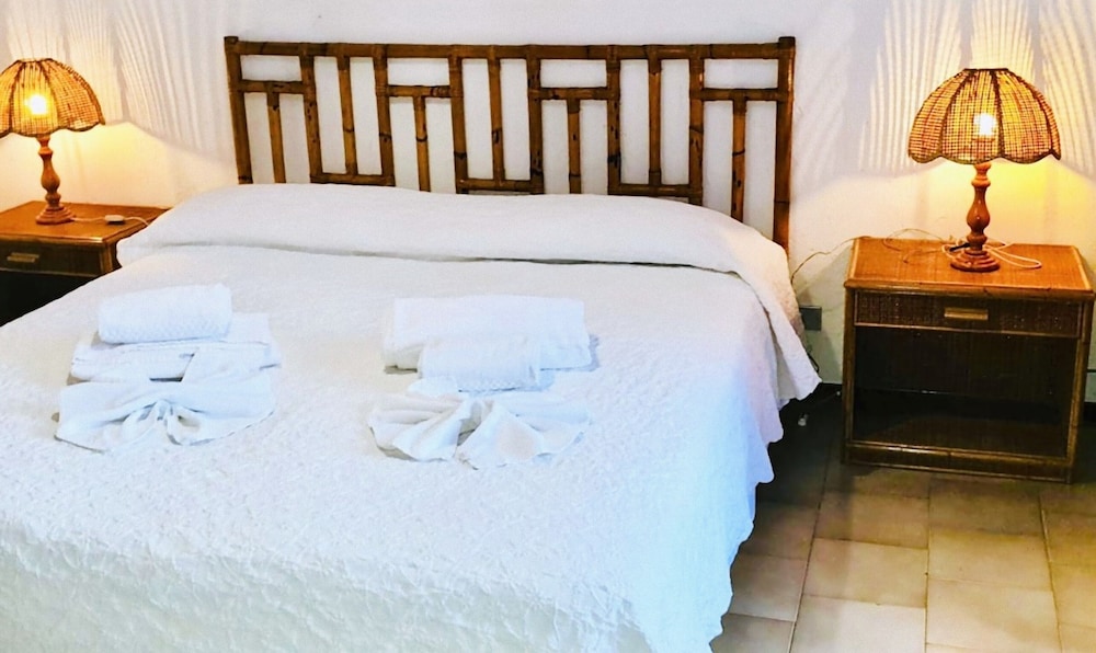 BAIA DE BAHAS - APARTMENTS AND RESORT 33/34