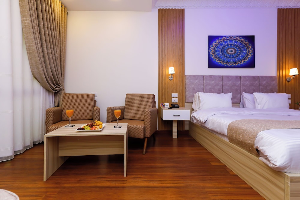 Pyramid Edge Hotel 18/53