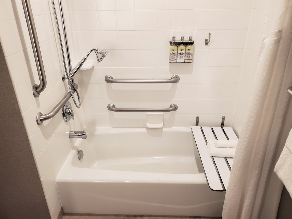 Holiday Inn Express Hotel Suites Cheney University Area 52/58