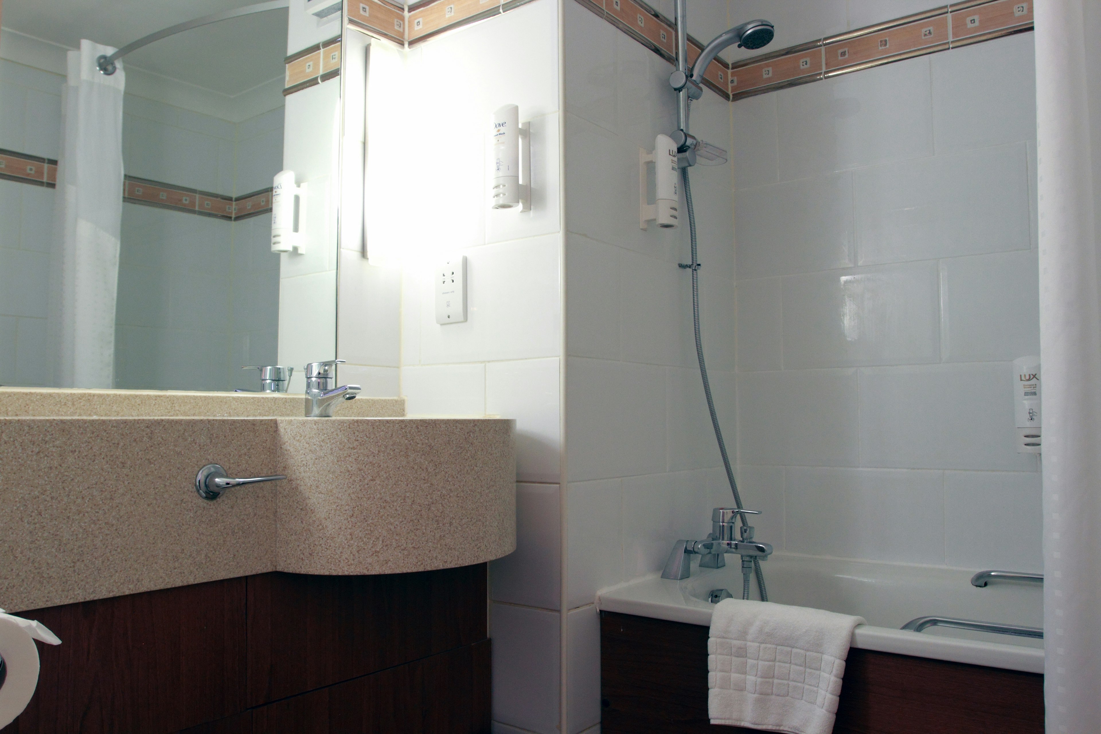 Holiday Inn A55 Chester West 50/50