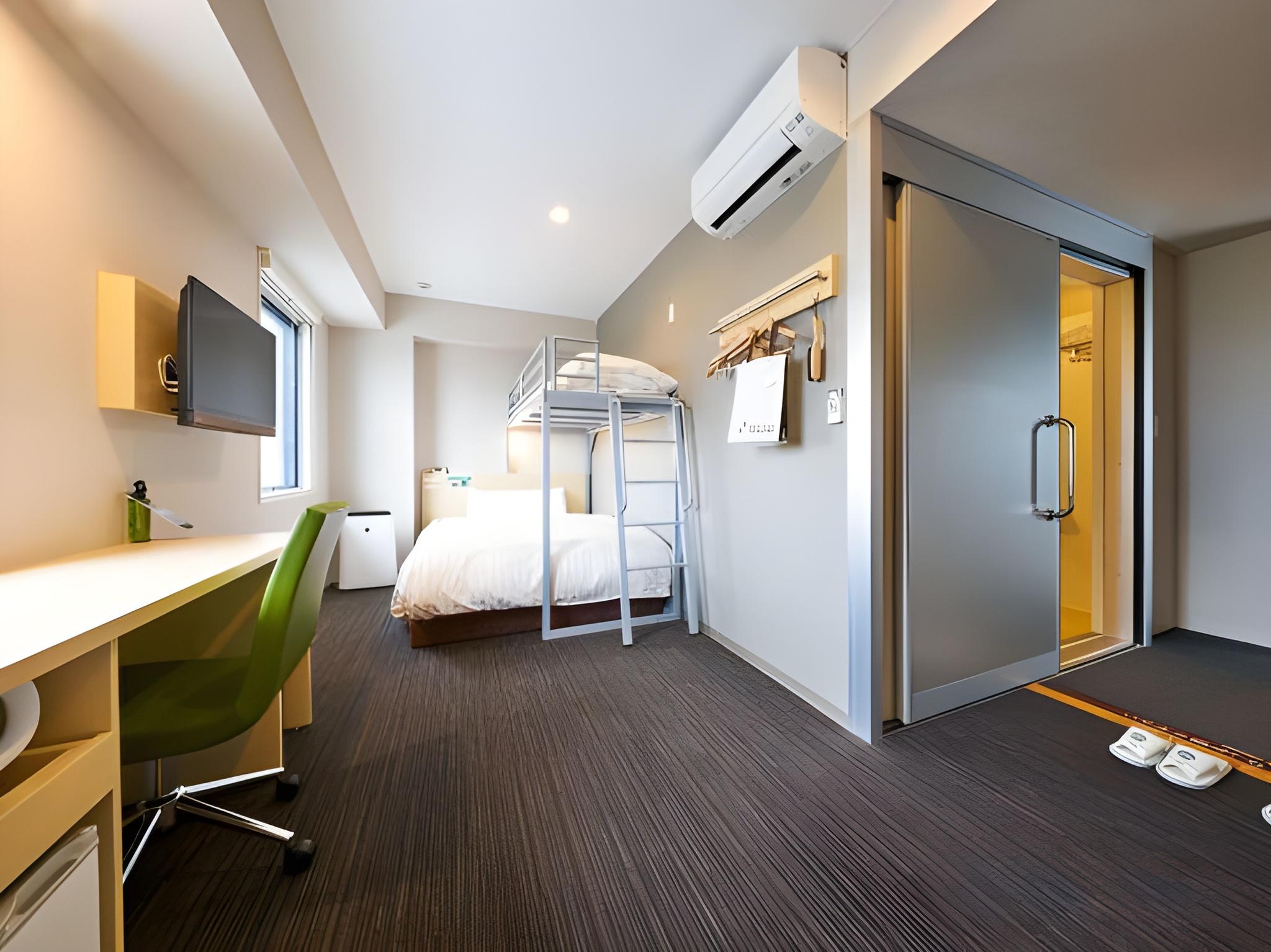 Superior, Twin Beds