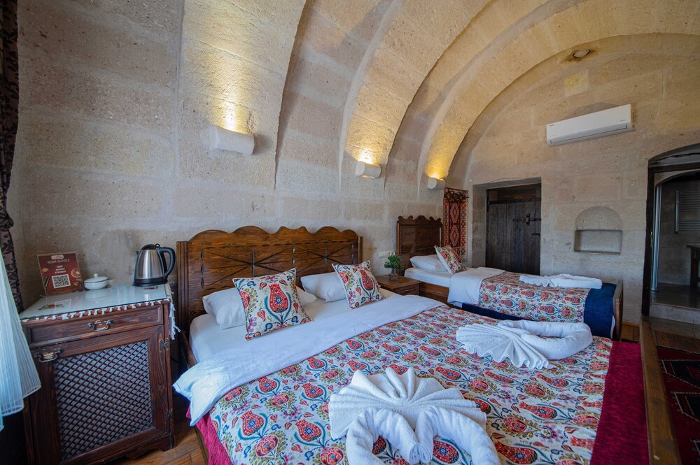 Safran Cave Hotel 15/50