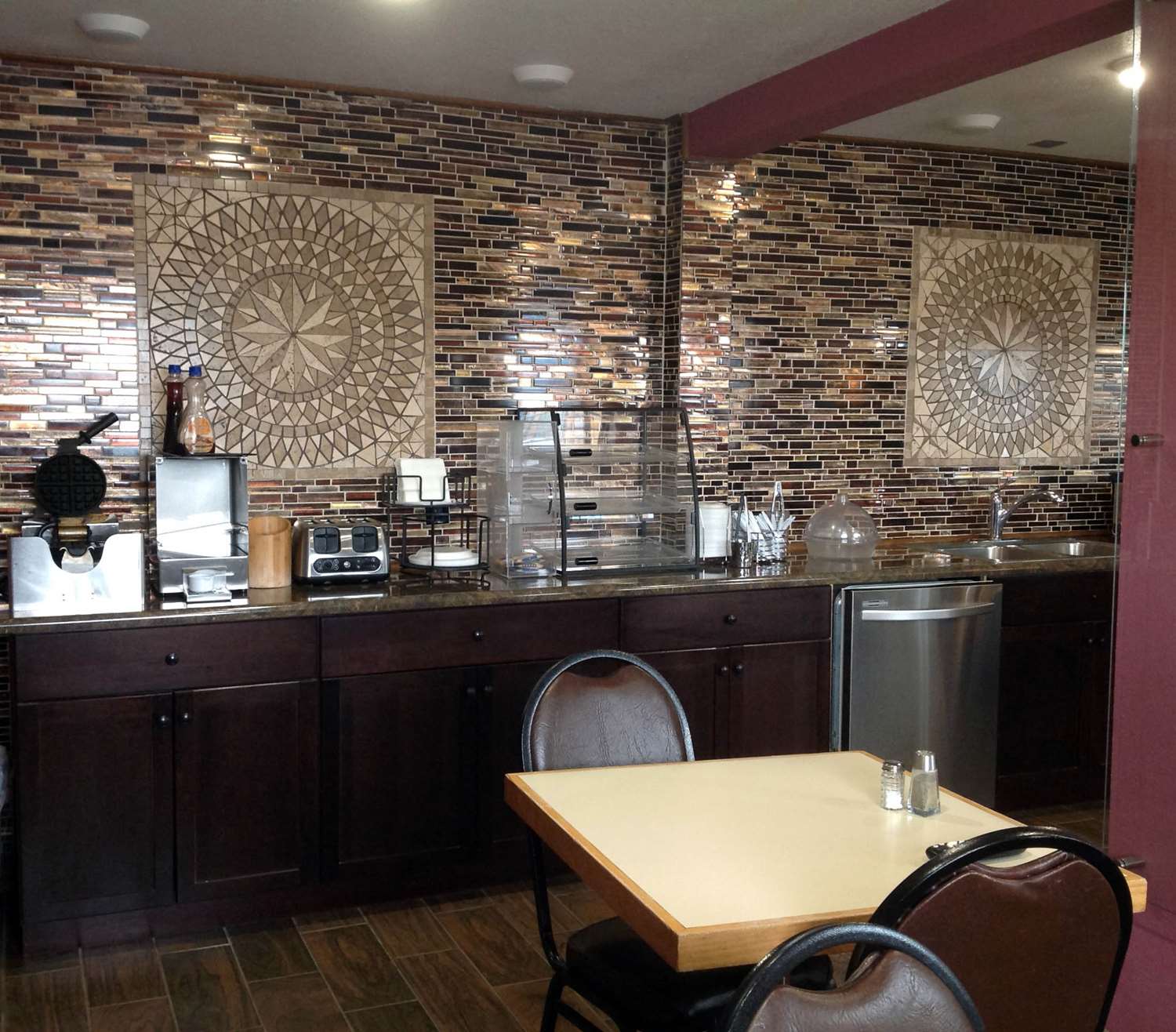 Americas Best Value Inn & Suites-Sidney 30/37