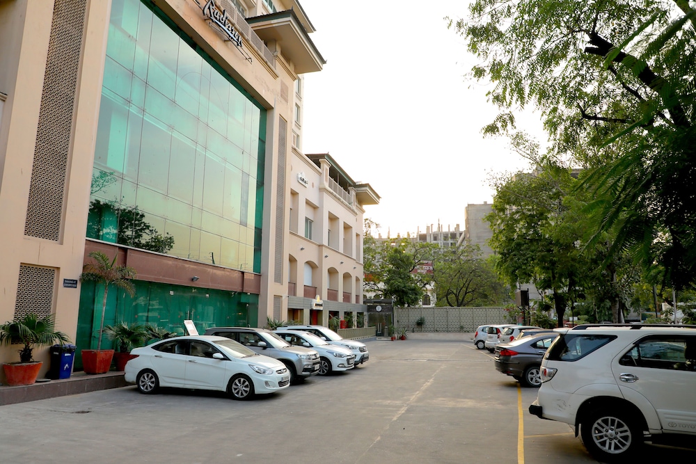 RADISSON JAIPUR CITY CENTER 64/68