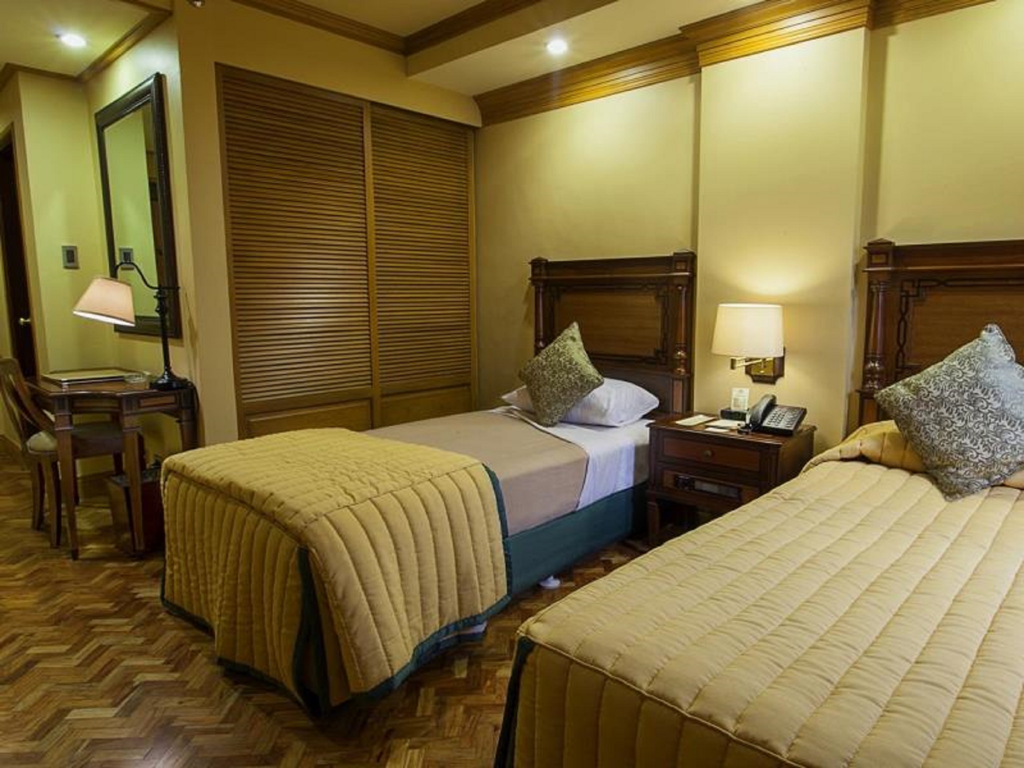 Standard, Double or Twin Bed
