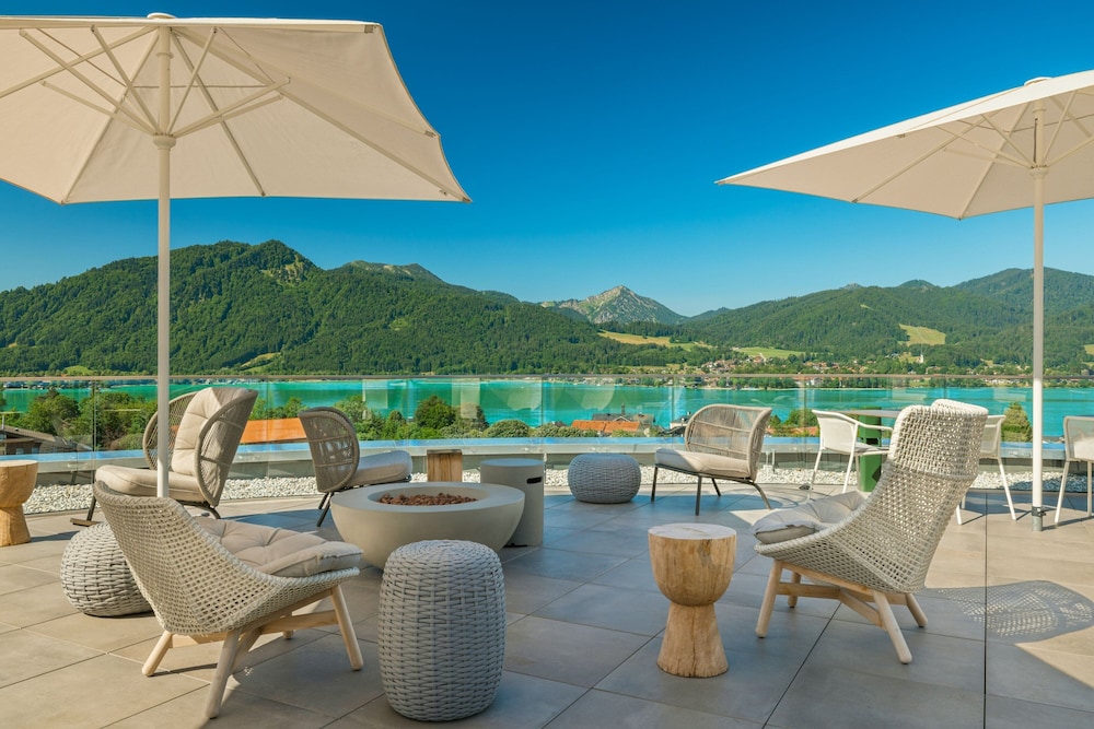 Caro & Selig, Tegernsee, Autograph Collection 38/50