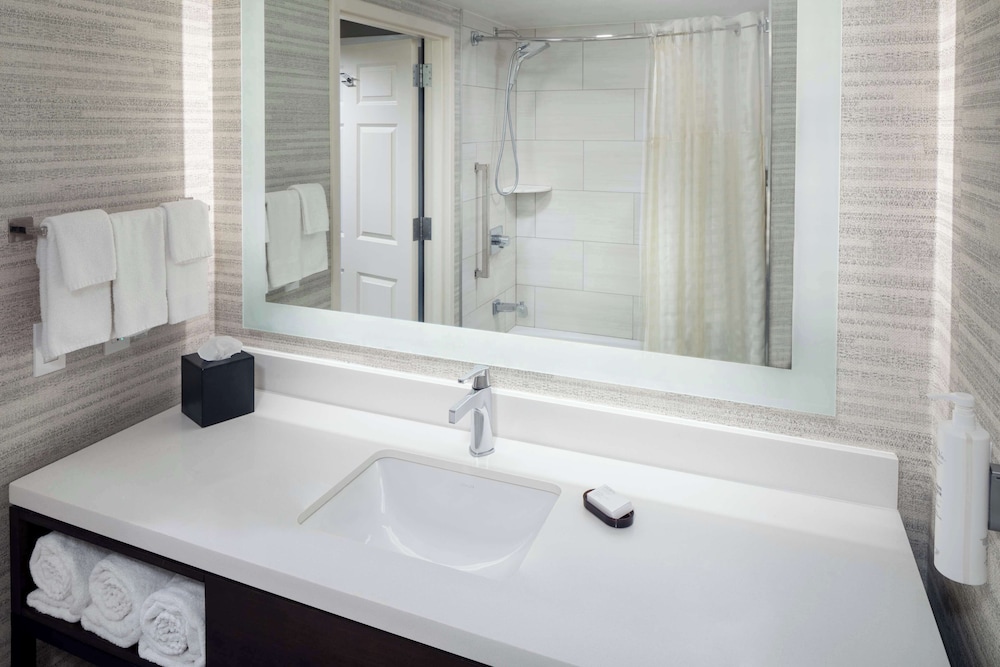غرفة بسريرين مزدوجين، Embassy Suites Laredo Tx 7/10