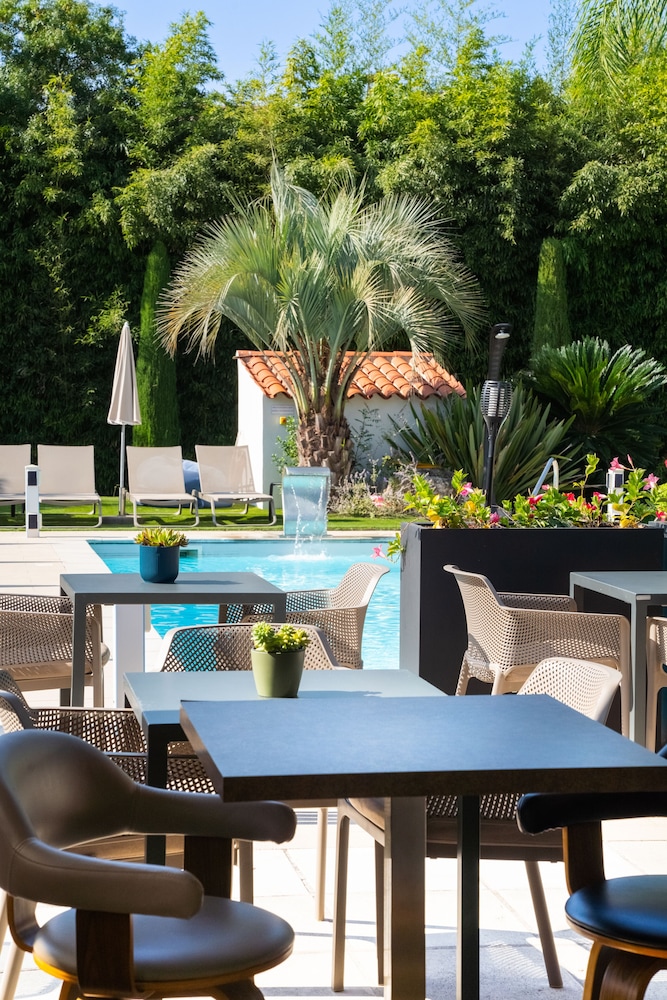 Hotel Le Mas Du Golf 65/77