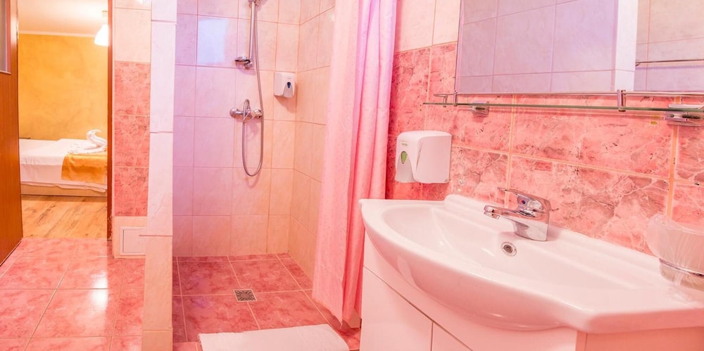 Hotel Eos Bucharest 29/32