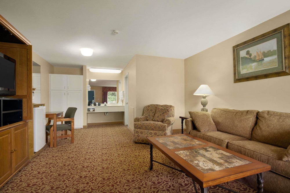 Days Inn By Wyndham Alexander City 11/20
