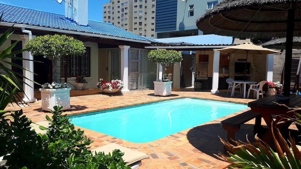 Blouberg Dolphin Inn 67/72