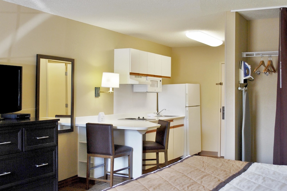 Extended Stay America Kansas City Country Club Plaza 22/22