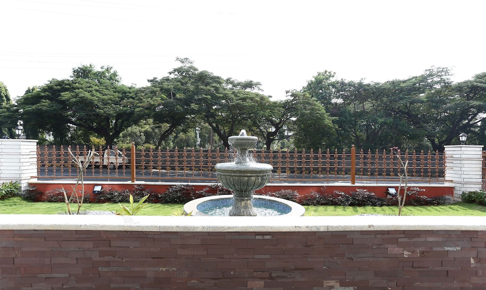Treebo Akshaya Mahal Inn 40/46