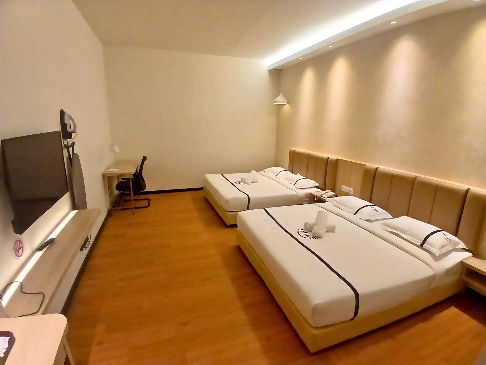 Family 4, 2 Queen Beds