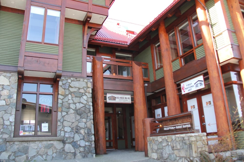 Seaside Ucluelet Hotel 1/34