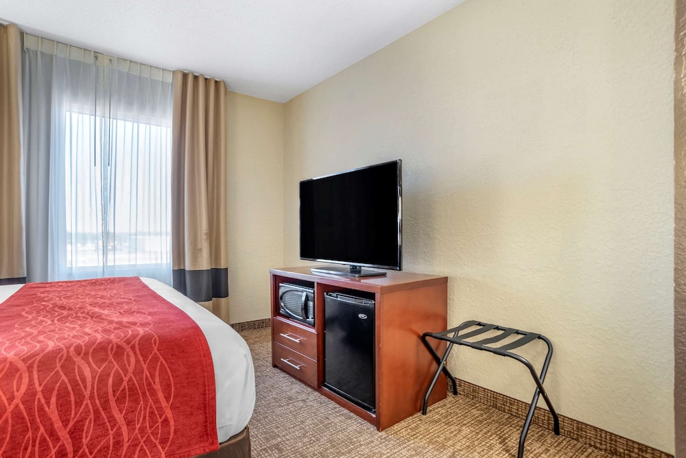 Comfort Inn & Suites Marianna I-10 20/38