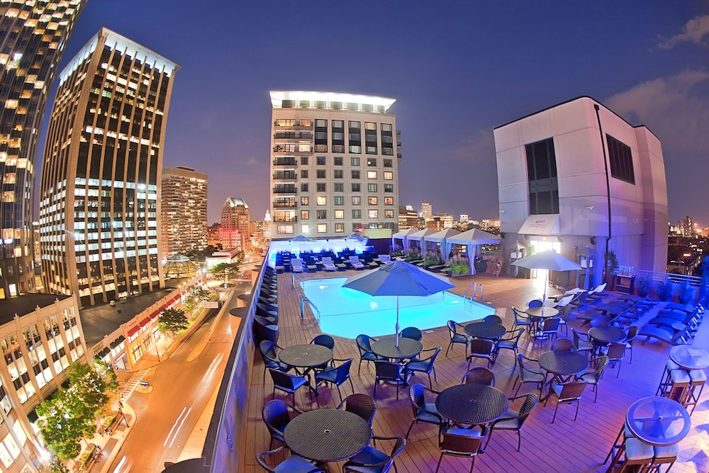 Colonnade Hotel 40/46
