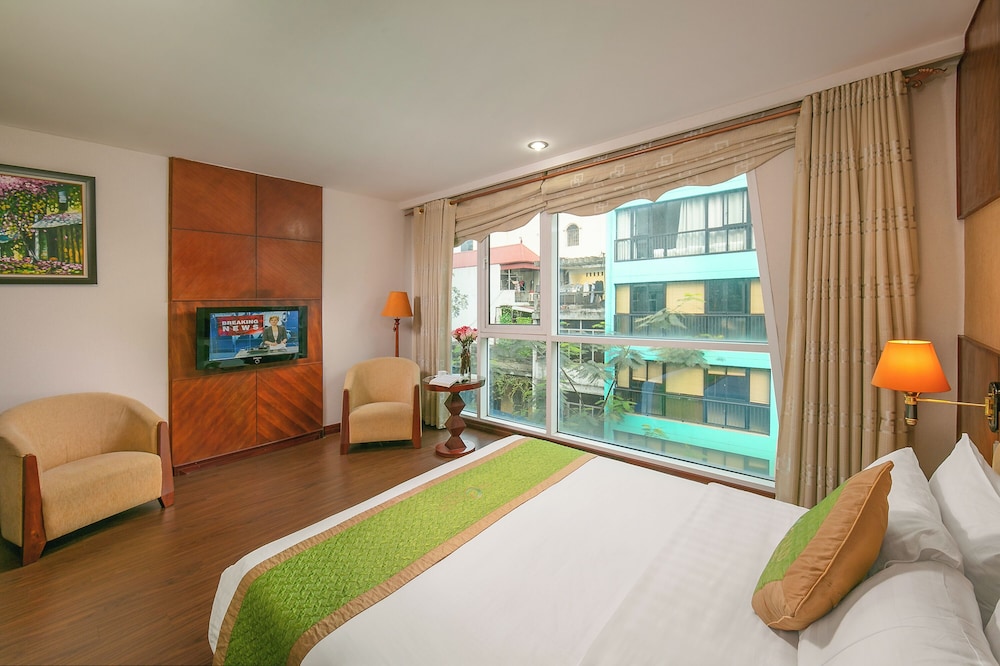 Royal Hotel Nha Trang 29/55