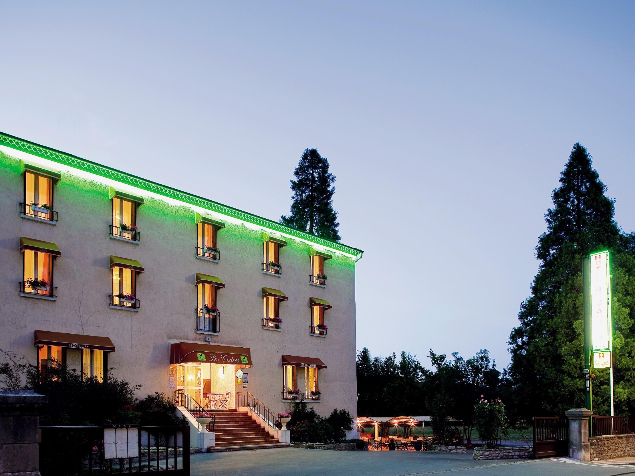 HOTEL LES CEDRES 1/33