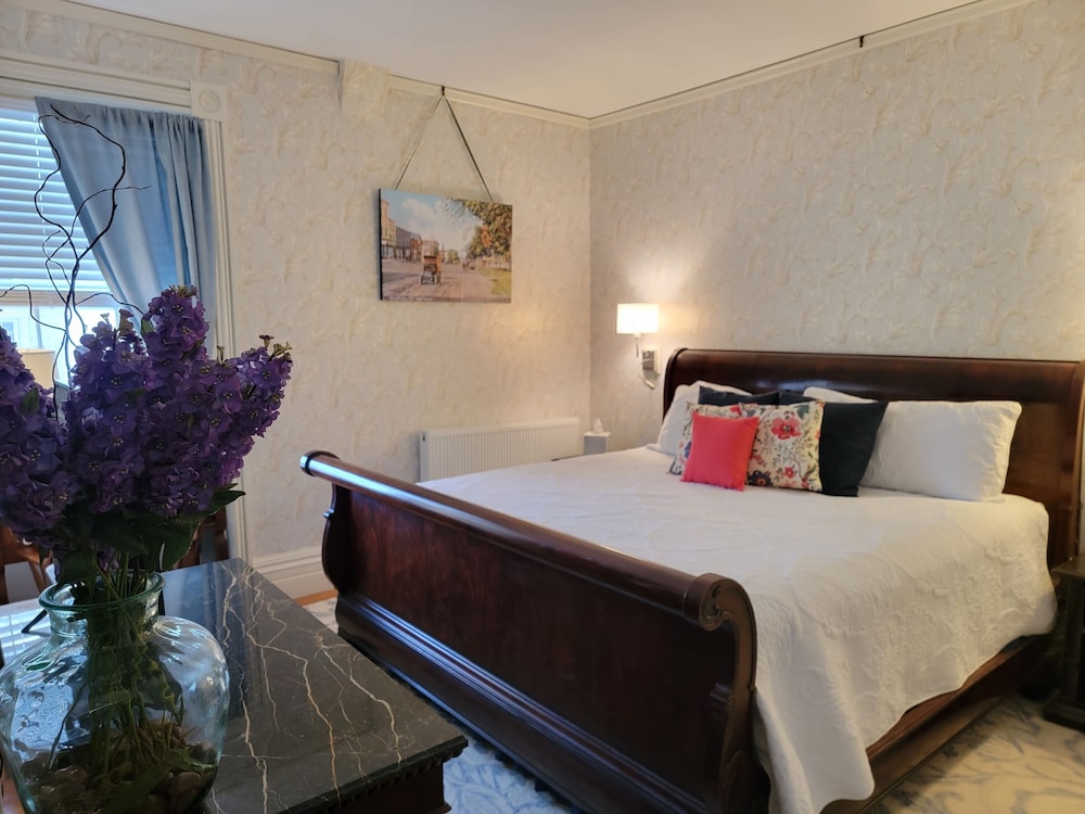 Sheraton, Deluxe, King Bed