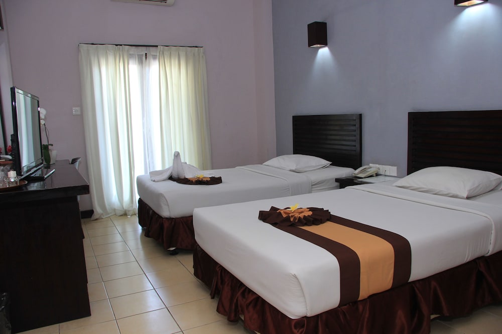 The Grand Santhi Hotel 44/69