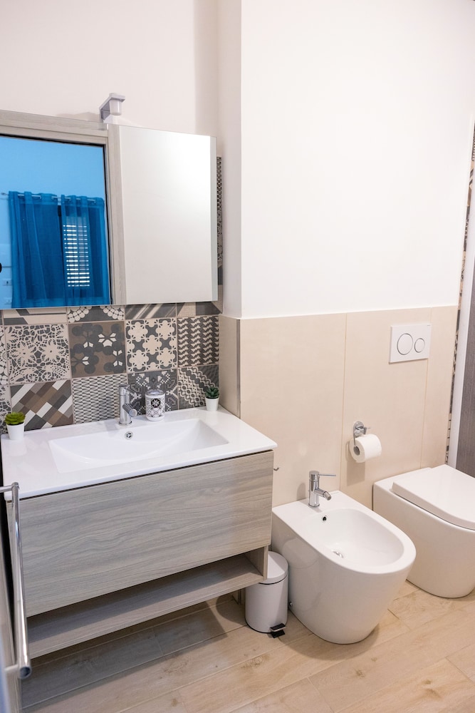 1 Bedroom, Classic, 1 Double and 1 Single Bed, Kitchenette, B B Sicily In Love 7/9