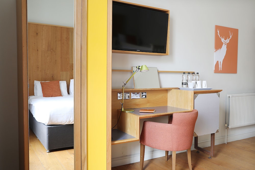 Cairn Hotel - Edinburgh 52/60