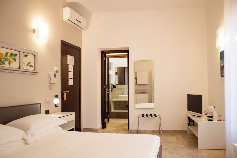 استوديو بسرير كوين بشرفة، Al San Domenico Residence 7/10