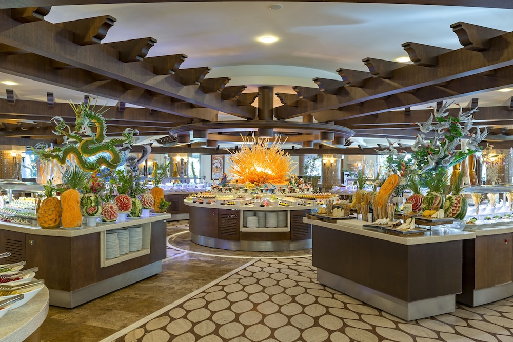 Royal Wings Hotel 9/50