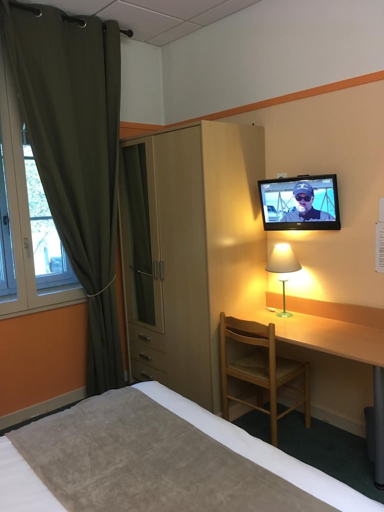 LOGIS HOTEL AU TERMINUS 21/45