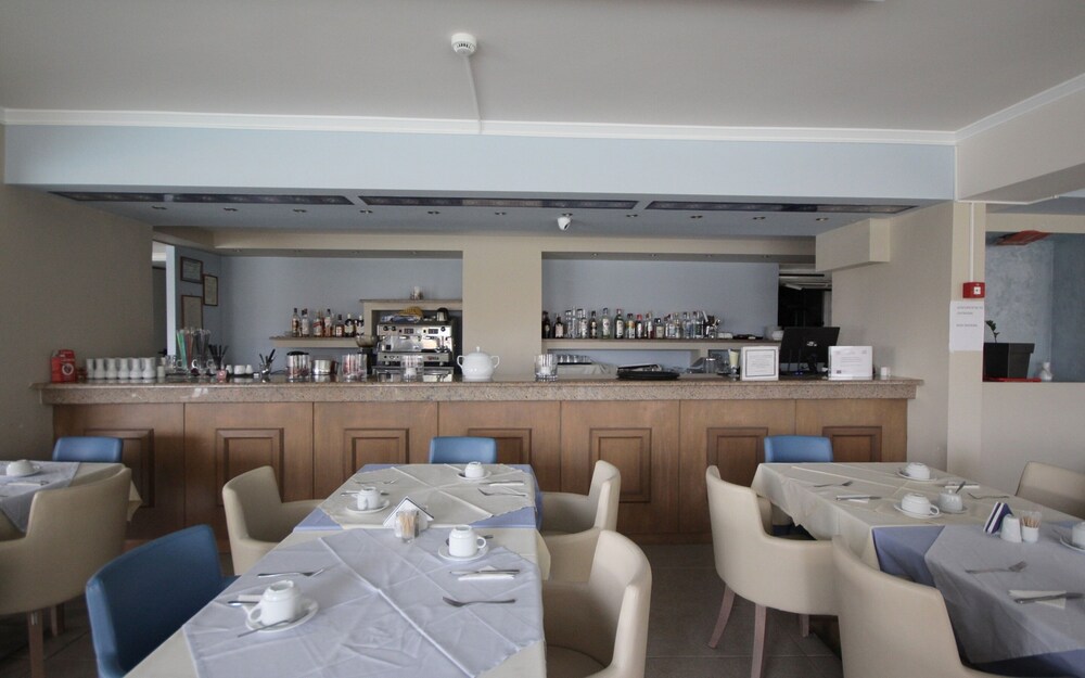 Philoxenia Hotel 58/75