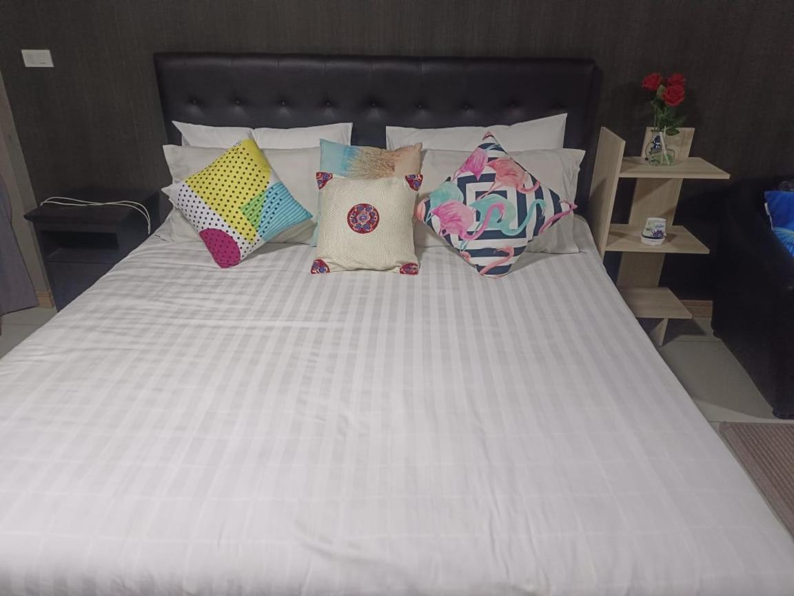 Apsara INN Pattaya, Thailand 36/57
