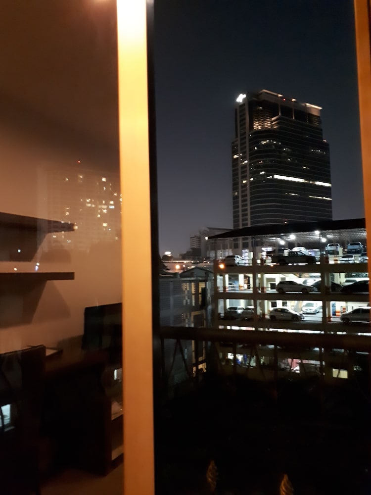 Bed By City Surawong-Patpong 4/34