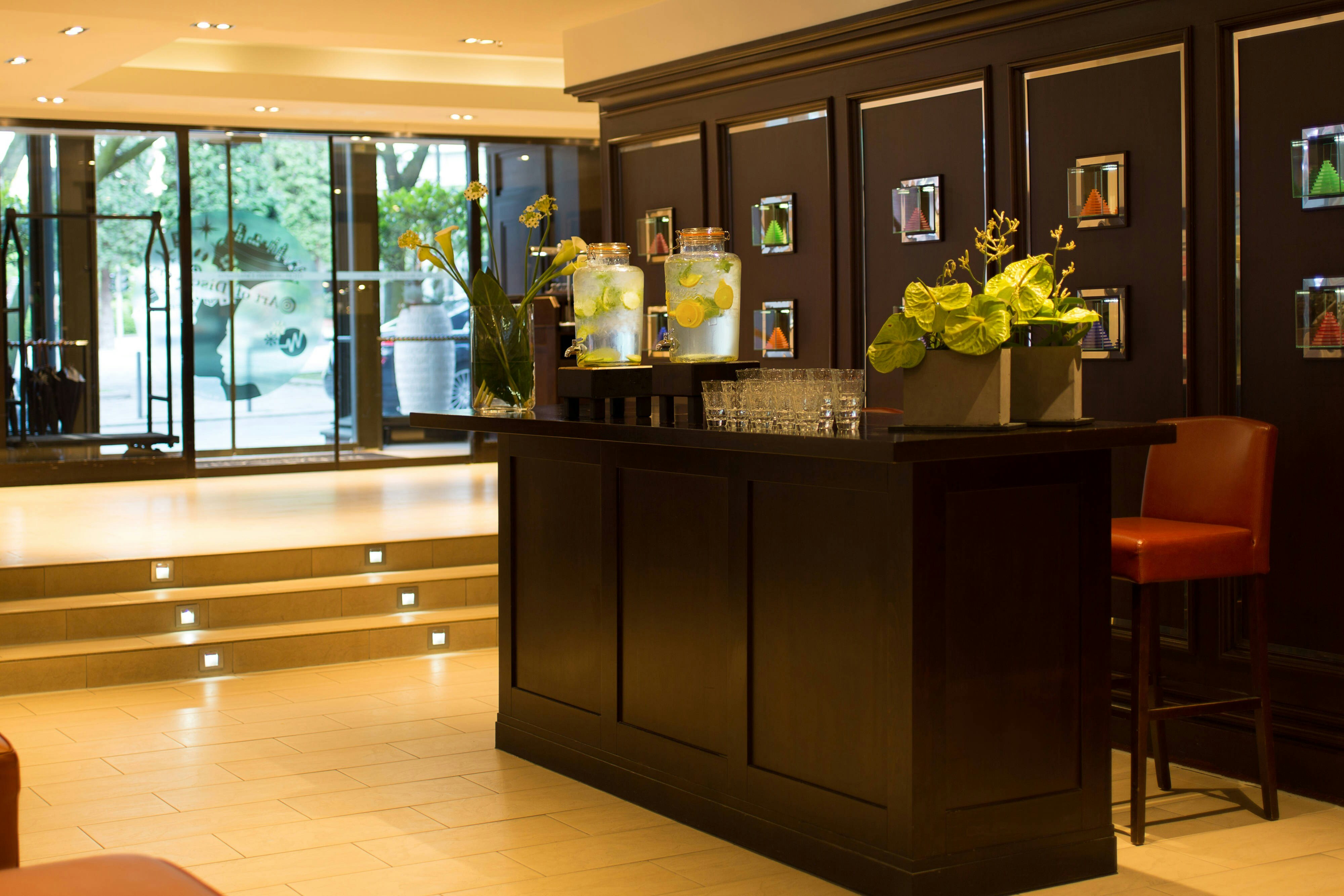 Lobby at RENAISSANCE HAMBURG HOTEL, HAMBURG