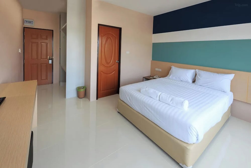 JJ Residence Phuket Town by ZUZU 14/38