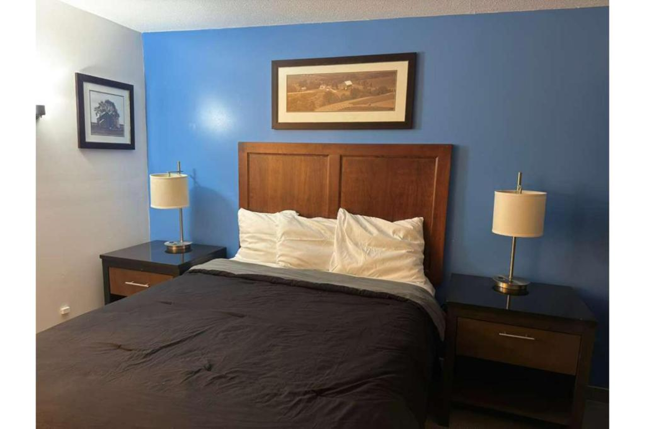 Midtown Motel Burlington Near Hwy 34 12/14