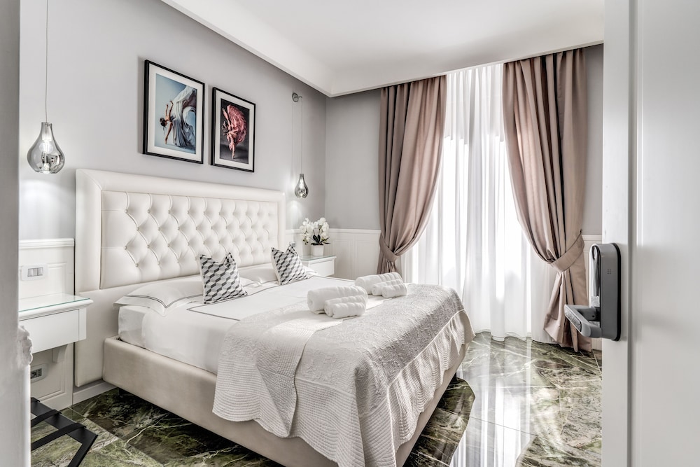Rome 55 Piazza Di Spagna Luxury Rooms 26/50