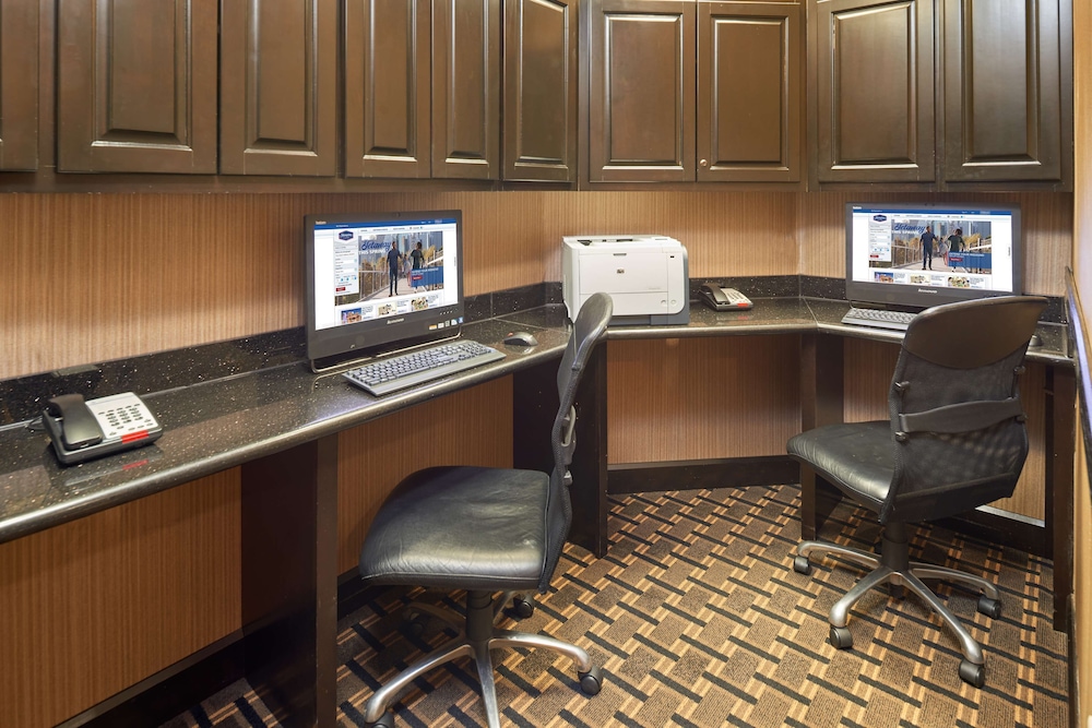 Hampton Inn and Suites Longview North 30/36