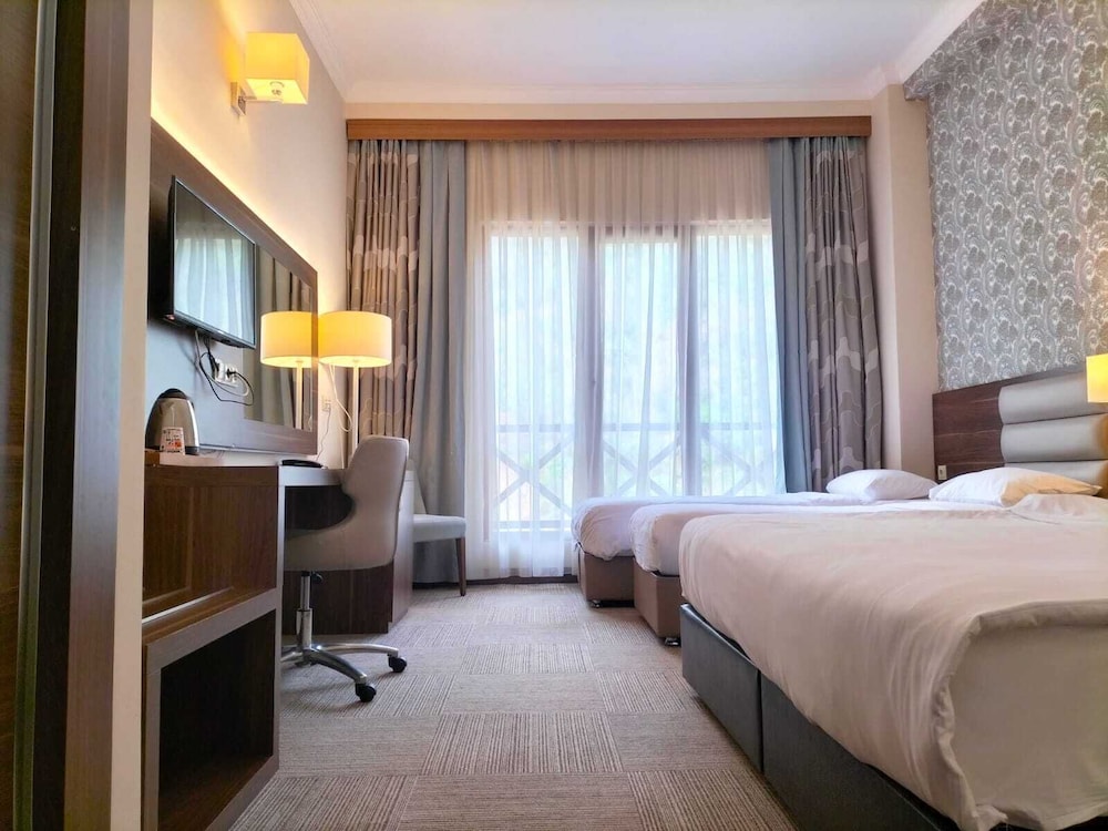 Grand Selale Hotel 12/50