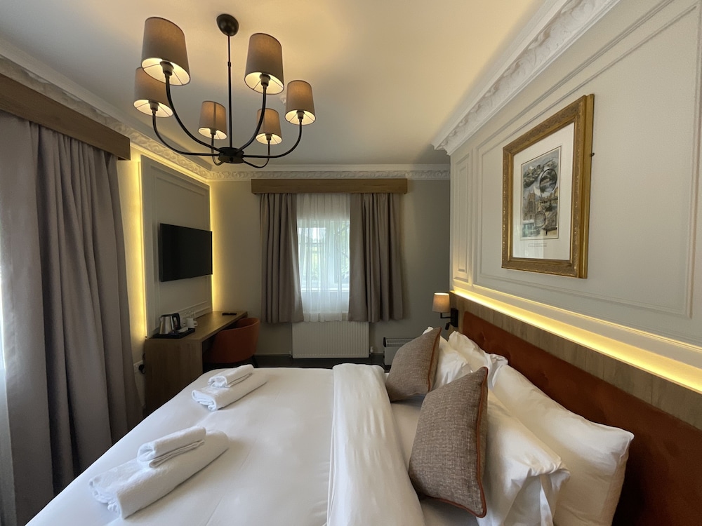 STANDARD, DOUBLE BED